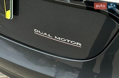 Седан Tesla Model 3 2020 в Львове