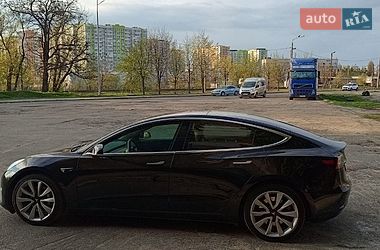 Седан Tesla Model 3 2018 в Киеве