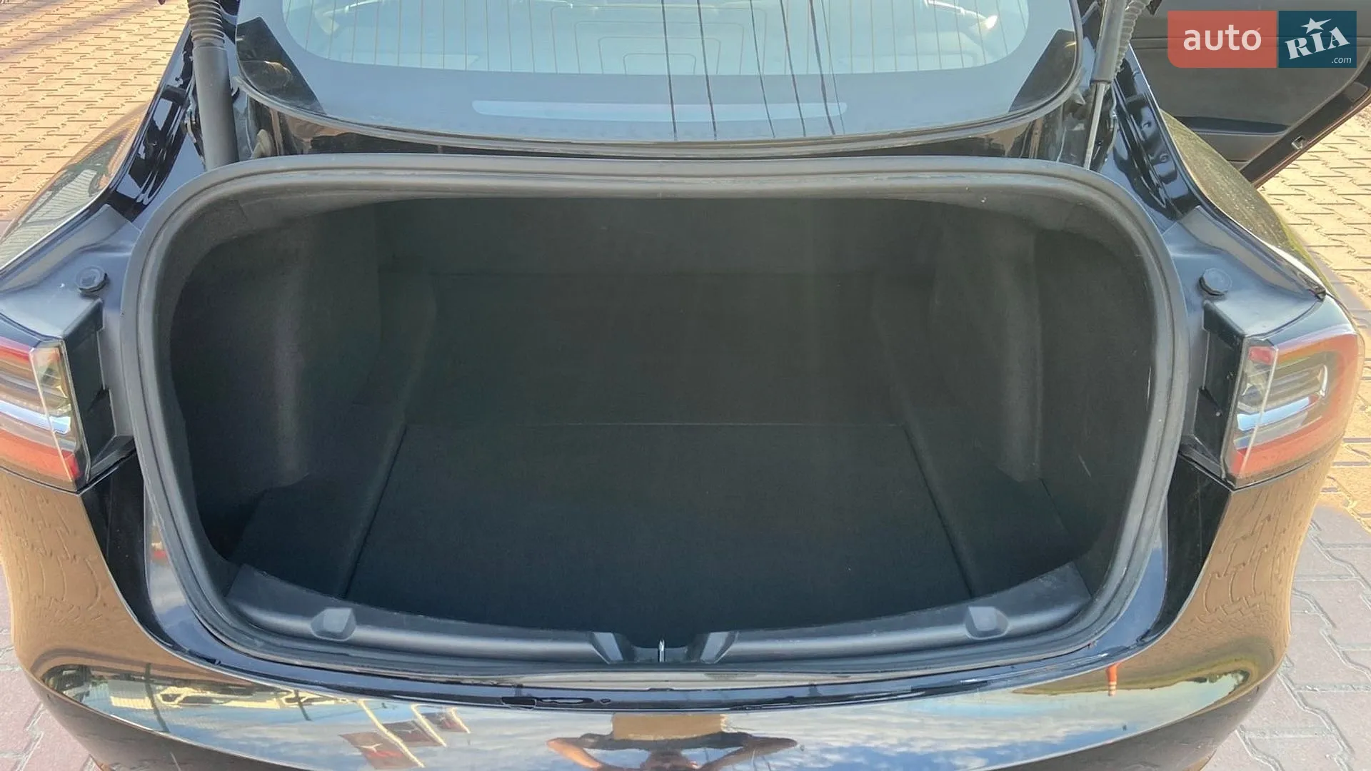 2022 Tesla Model 3 - мініатюра 11
