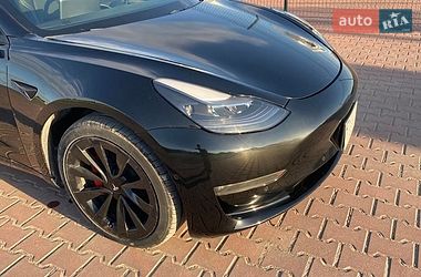 Седан Tesla Model 3 2022 в Рівному