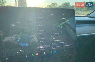 Седан Tesla Model 3 2022 в Рівному