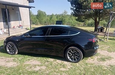 Седан Tesla Model 3 2019 в Новояворівську