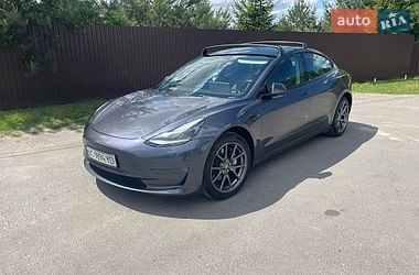Седан Tesla Model 3 2023 в Львові