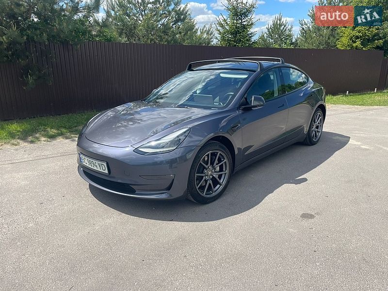 Tesla Model 3 2023