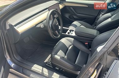Седан Tesla Model 3 2023 в Львові