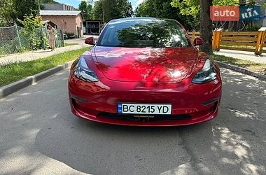 Седан Tesla Model 3 2022 в Золочеві