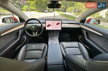 Седан Tesla Model 3 2022 в Золочеві