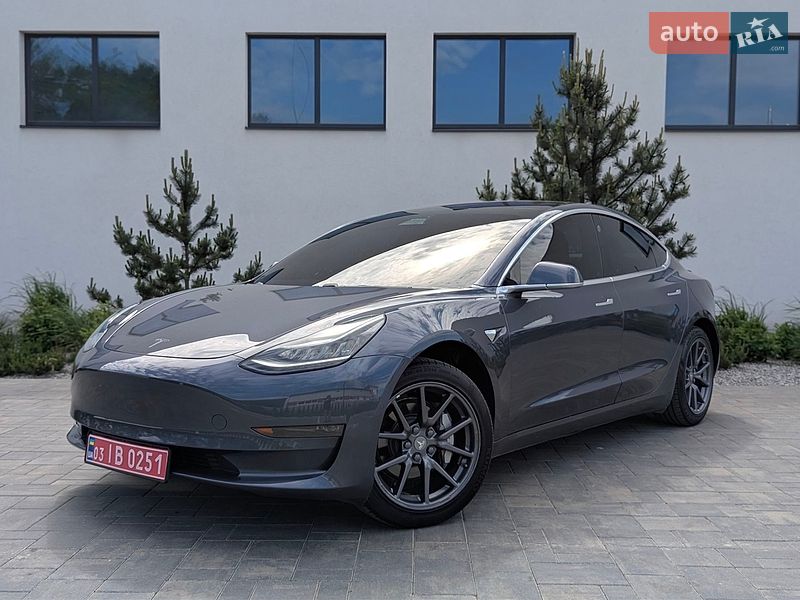 Tesla Model 3 2018