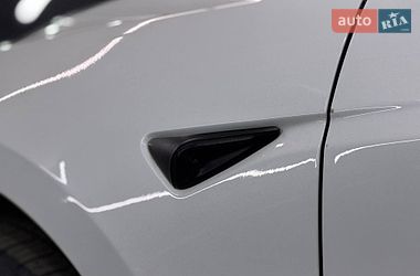 Седан Tesla Model 3 2025 в Киеве