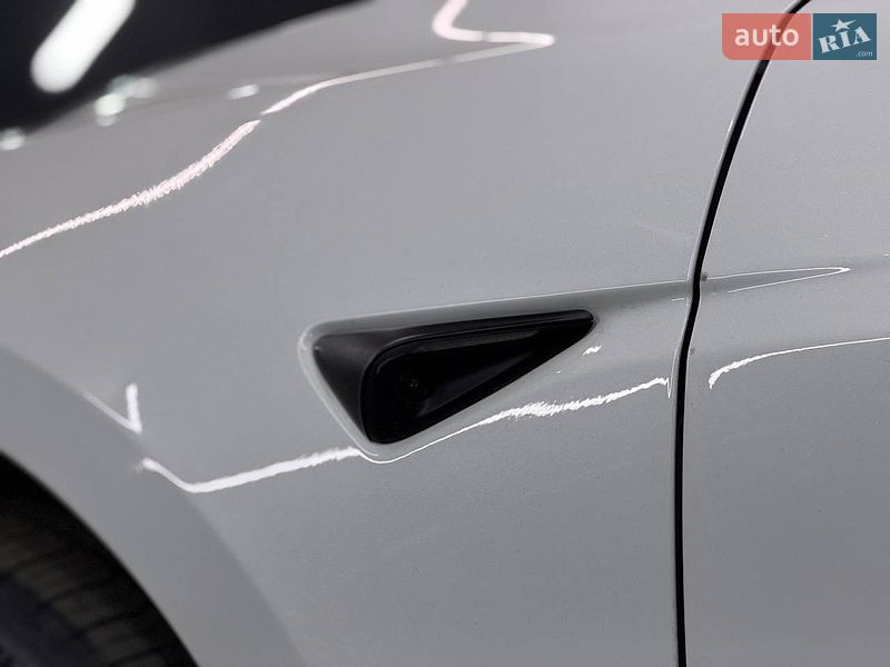 Седан Tesla Model 3 2025 в Киеве