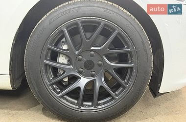 Седан Tesla Model 3 2025 в Киеве