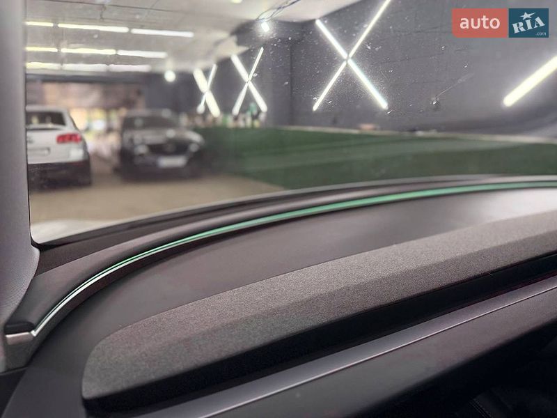 Седан Tesla Model 3 2025 в Киеве