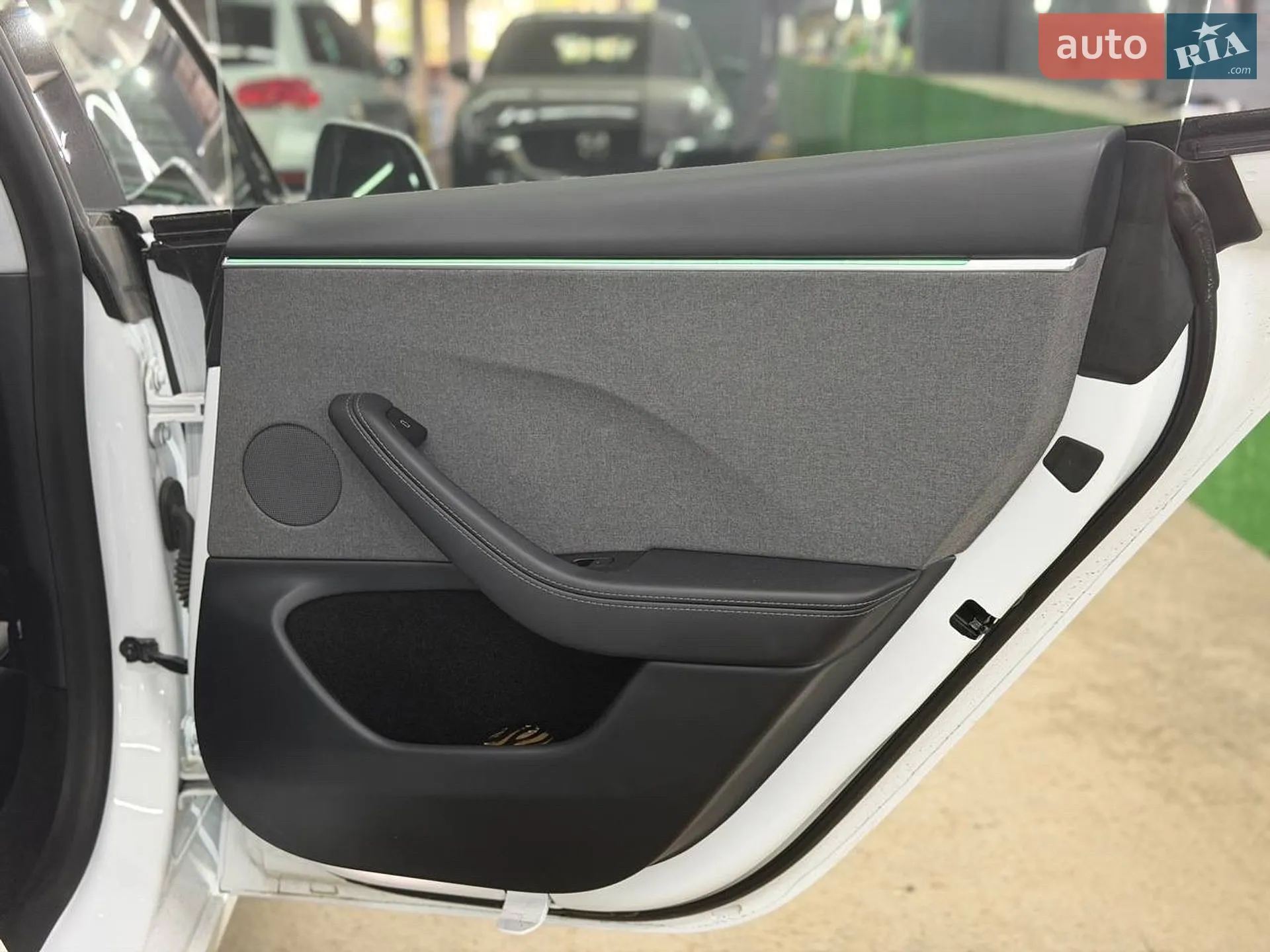 2025 Tesla Model 3 - мініатюра 47