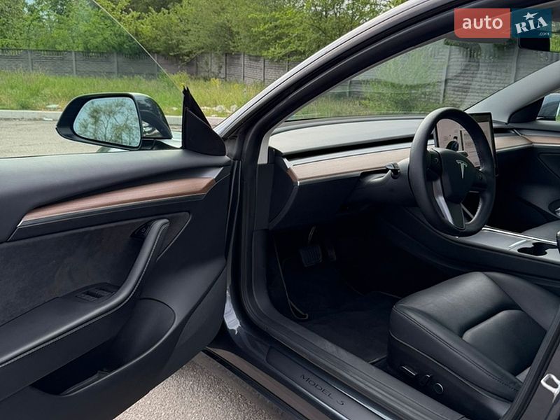 Седан Tesla Model 3 2022 в Запорожье
