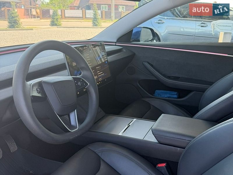 Седан Tesla Model 3 2024 в Киеве