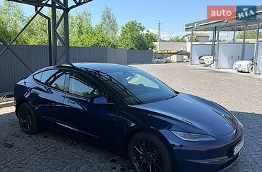 Седан Tesla Model 3 2024 в Киеве