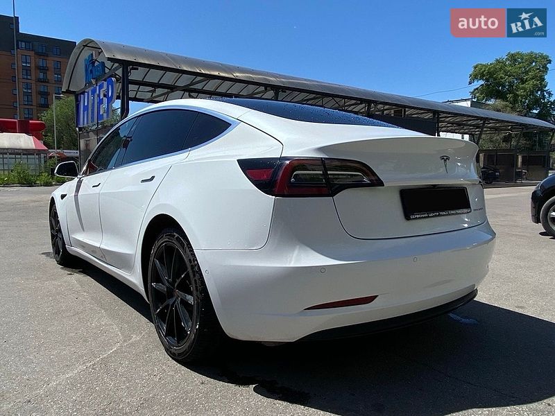 Седан Tesla Model 3 2019 в Днепре