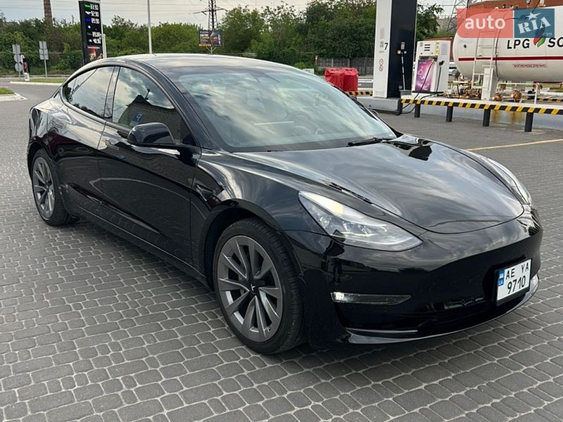 Седан Tesla Model 3 2022 в Дніпрі