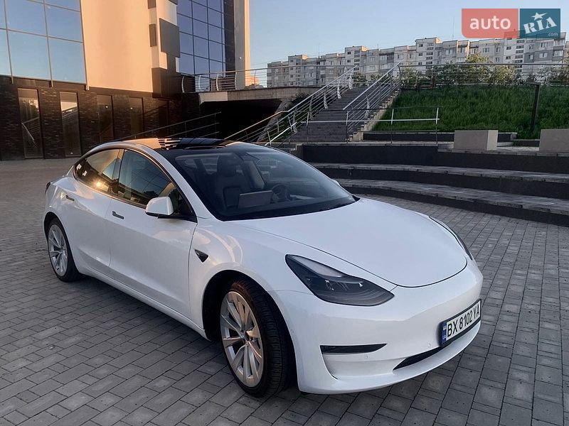 Седан Tesla Model 3 2022 в Хмельницькому