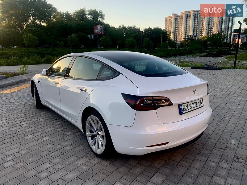 Седан Tesla Model 3 2022 в Хмельницькому