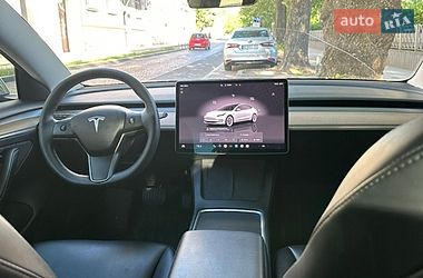 Седан Tesla Model 3 2023 в Львові
