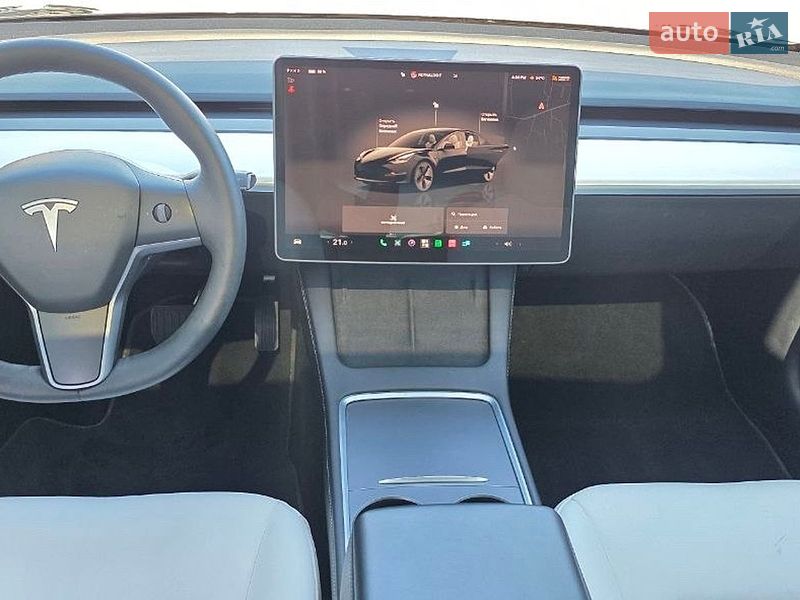 Седан Tesla Model 3 2022 в Киеве