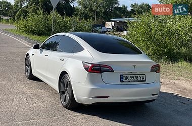 Седан Tesla Model 3 2019 в Кам'янському