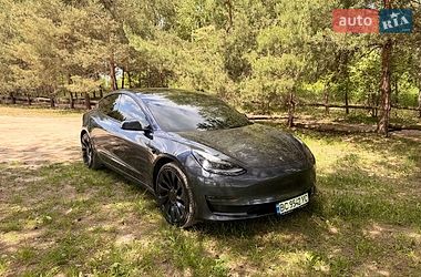 Седан Tesla Model 3 2022 в Львове