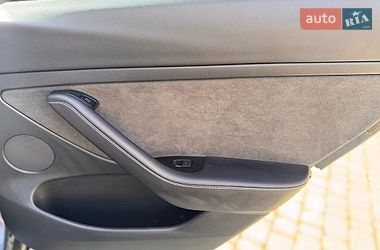 Седан Tesla Model 3 2022 в Львове