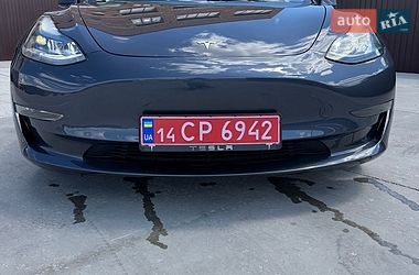 Седан Tesla Model 3 2023 в Львові