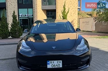 Седан Tesla Model 3 2020 в Хмельницком