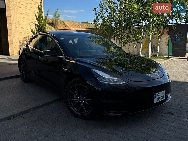 Седан Tesla Model 3 2020 в Хмельницком