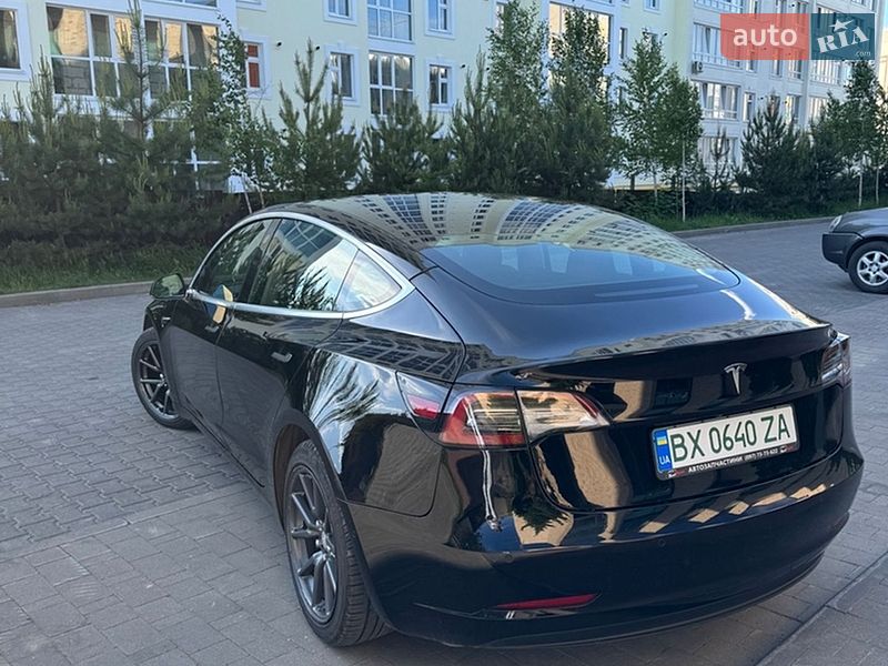 Седан Tesla Model 3 2020 в Хмельницком