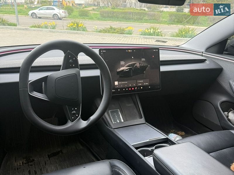 Седан Tesla Model 3 2024 в Одесі