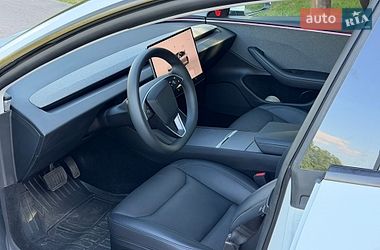 Седан Tesla Model 3 2024 в Львові