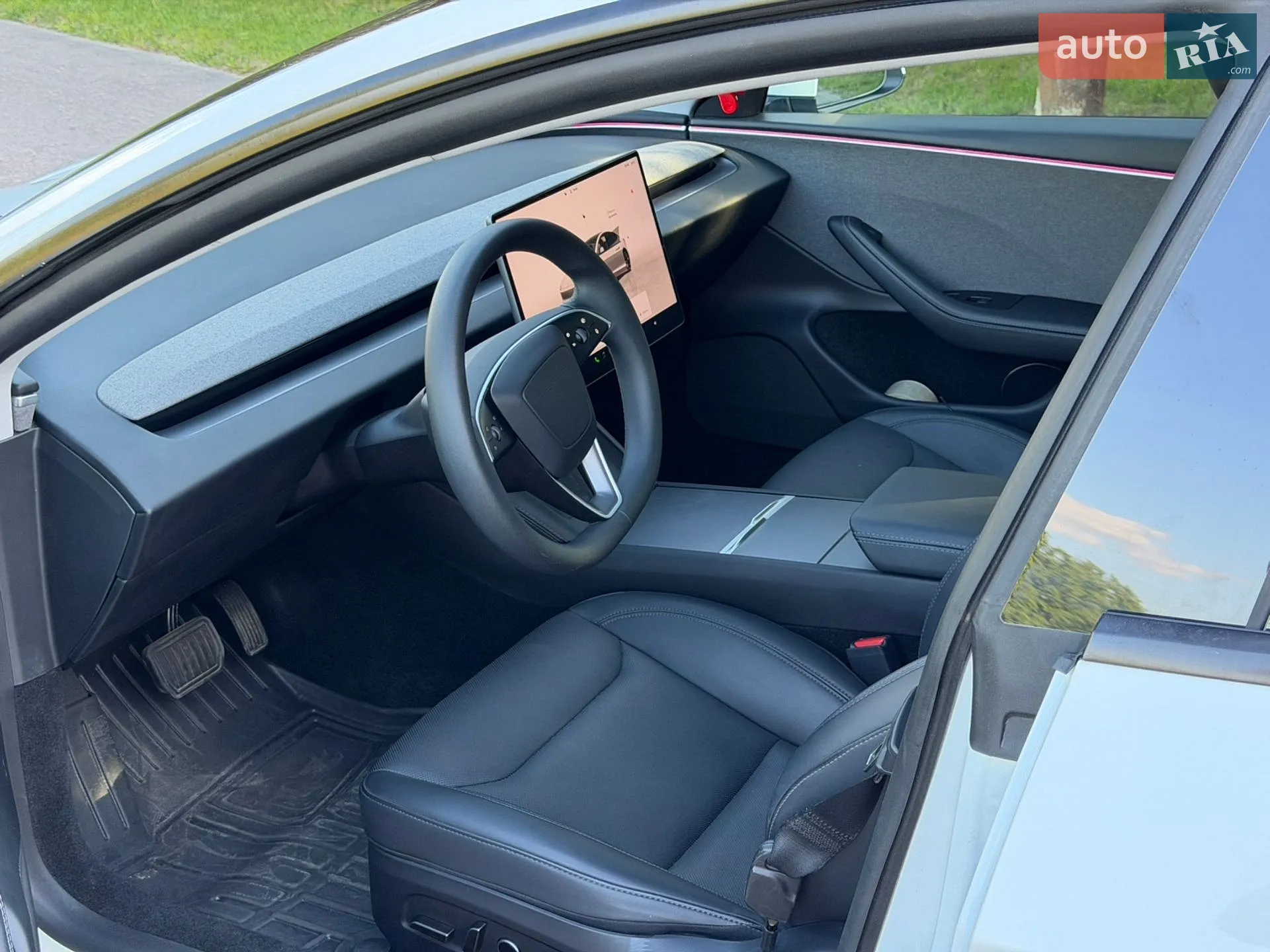 2024 Tesla Model 3 - мініатюра 9