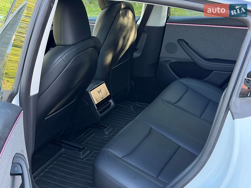 Седан Tesla Model 3 2024 в Львові фото 12 Седан Tesla Model 3 2024 в Львові