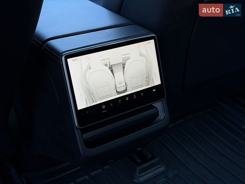 Седан Tesla Model 3 2024 в Львові фото 15 Седан Tesla Model 3 2024 в Львові