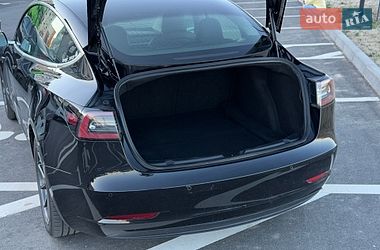 Седан Tesla Model 3 2019 в Рівному