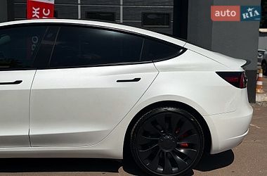 Седан Tesla Model 3 2023 в Киеве
