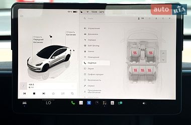 Седан Tesla Model 3 2023 в Киеве