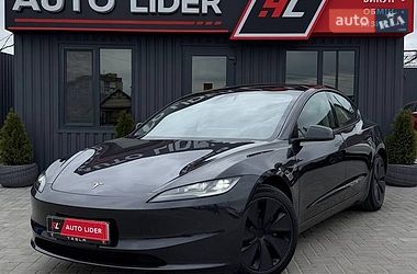 Седан Tesla Model 3 2024 в Кропивницком