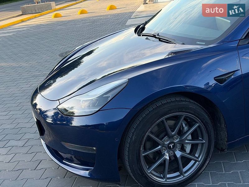 Седан Tesla Model 3 2021 в Кам'янець-Подільському