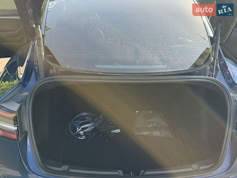 Седан Tesla Model 3 2021 в Кам'янець-Подільському