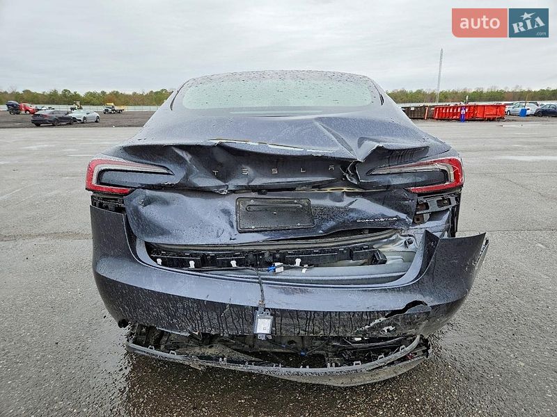 Седан Tesla Model 3 2024 в Киеве