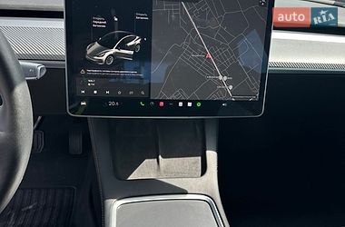 Седан Tesla Model 3 2021 в Ровно