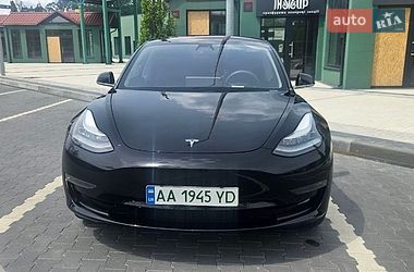 Седан Tesla Model 3 2018 в Ирпене