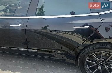 Седан Tesla Model 3 2018 в Ирпене