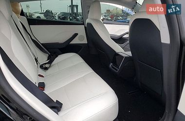 Седан Tesla Model 3 2024 в Львові