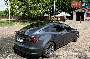 Седан Tesla Model 3 2022 в Киеве